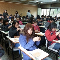 2014年1月21日，地点：AG122
台中二中参访本系，并体验手作，完成个人景观作品。