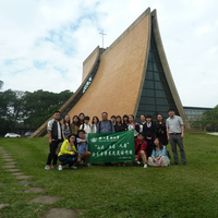 2014年11月28日
風景園林與建築學院包志毅院長率領師生19人至本系參訪。